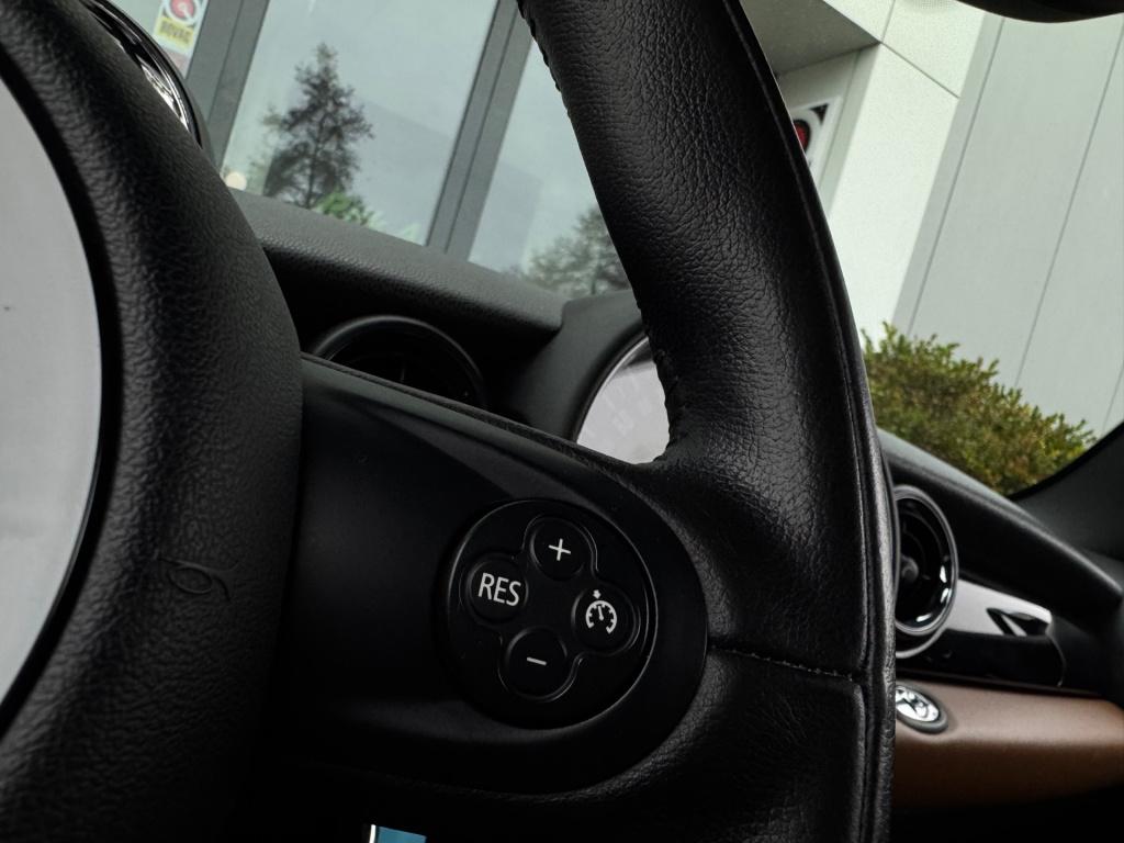 Mini One Cabrio mini 1.6 chili * cruise control * stoelverwarming * pdc * n