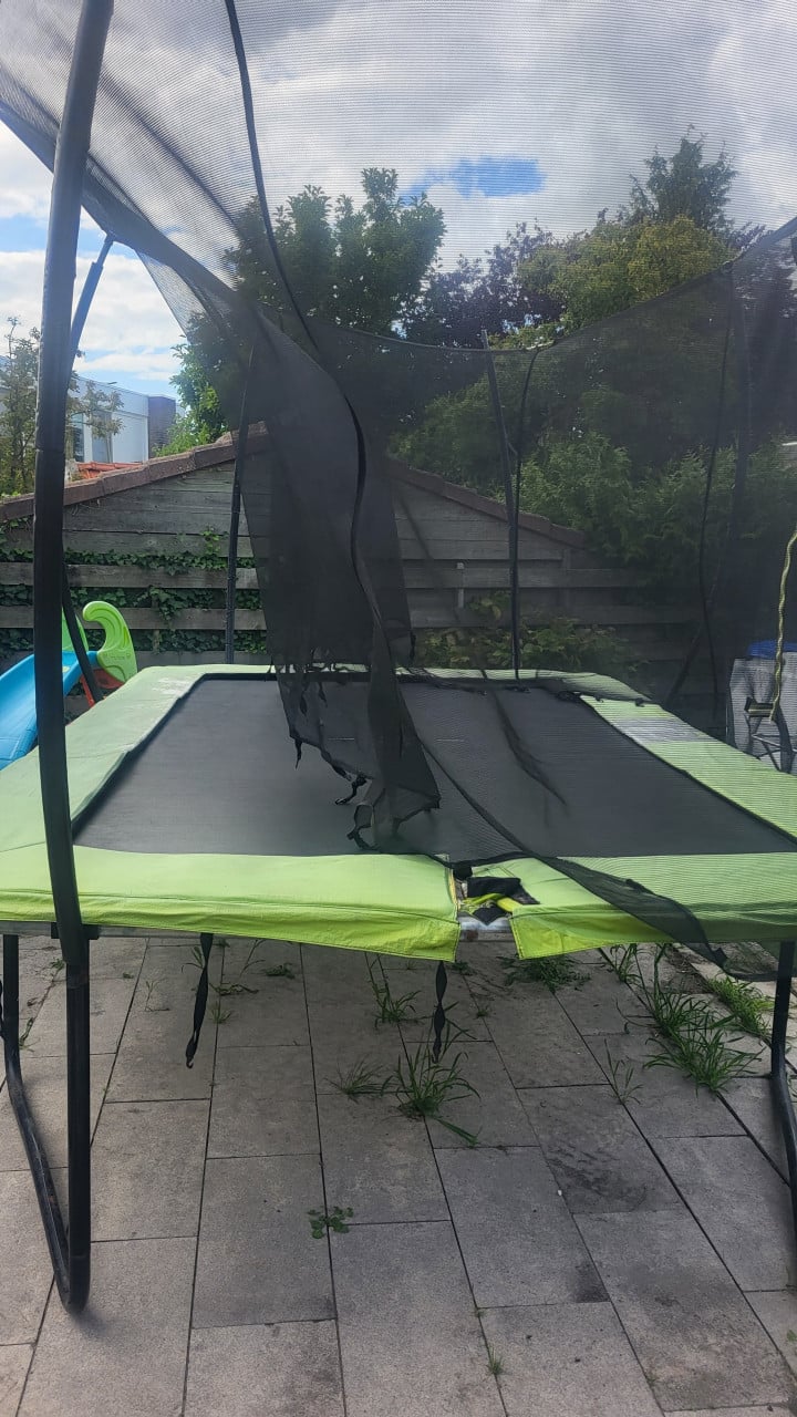 Trampoline Exit silhouette 244x366
