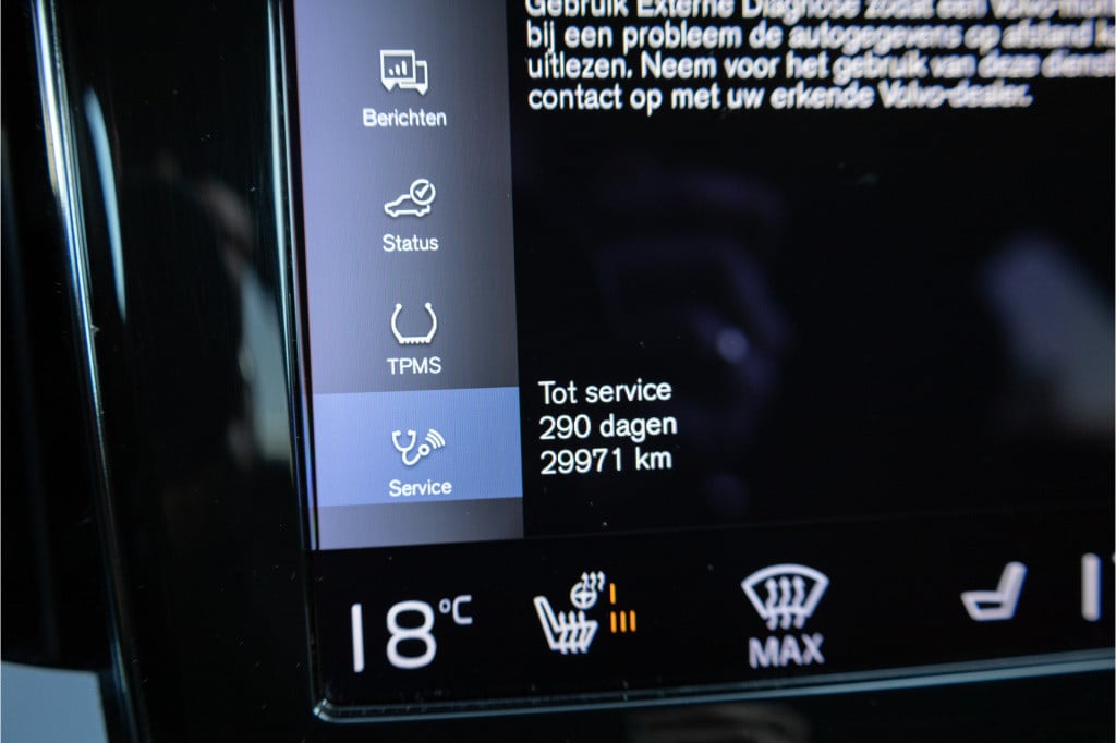 Volvo V60 2.0 t6 recharge awd r-design ✅trekh✅h&k✅stoelverw✅getint glas