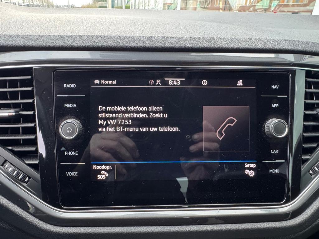 Volkswagen T-roc 1.5 tsi sport automaat ,trekhaak , apple-carplay ,