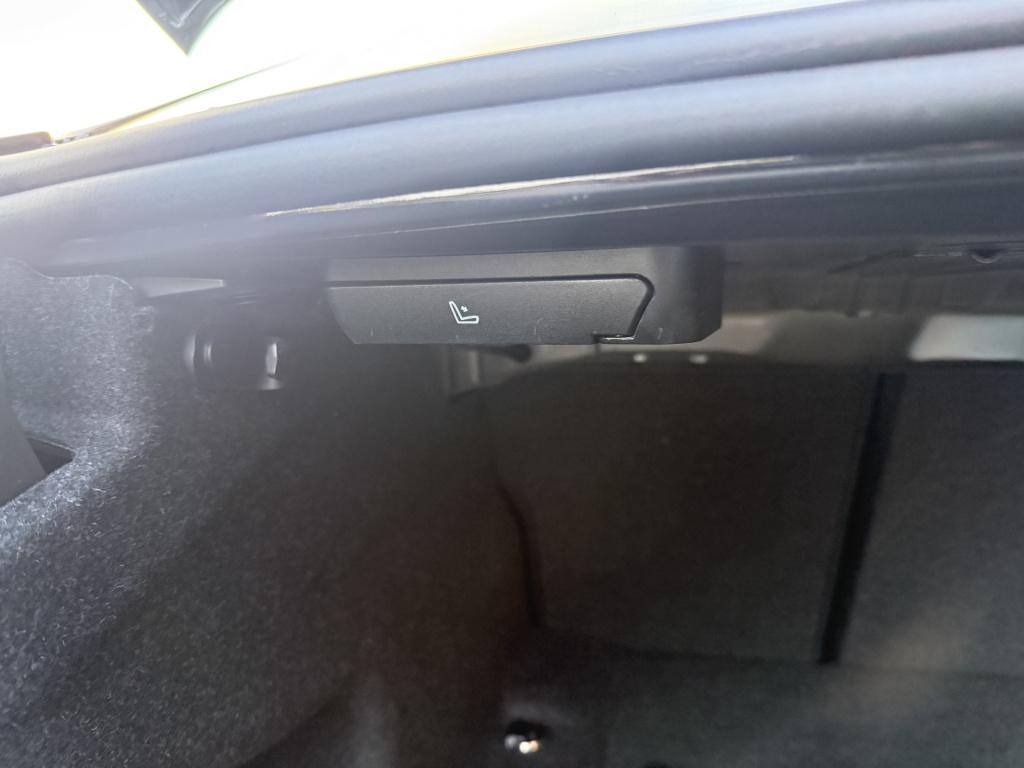 BMW 3-serie 320i 184pk sedan executive luxury