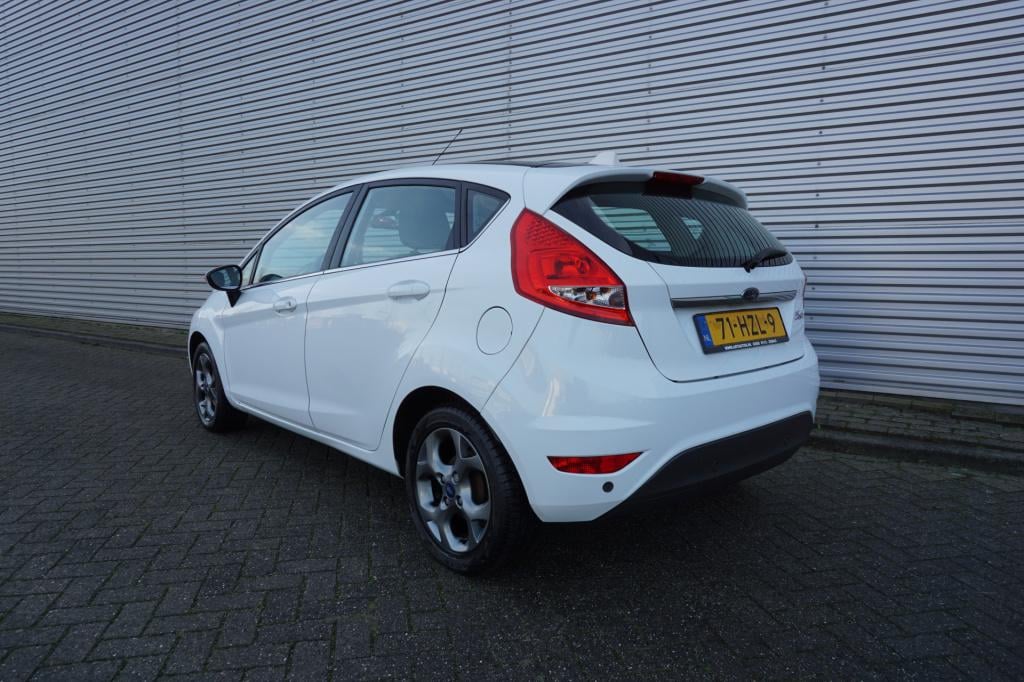 Ford Fiesta 1.25 titanium climate / cruise / elektr. ramen / parkeersens. /