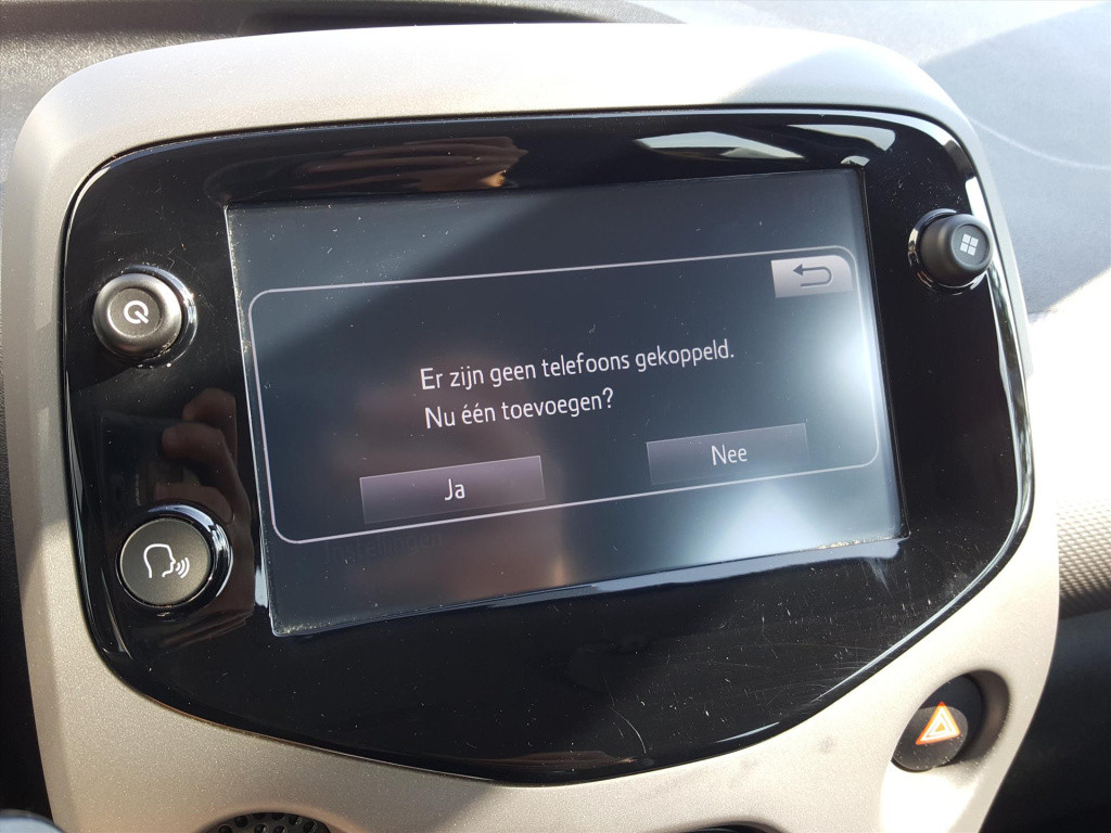 Peugeot 108 active 1.0 e-vti 72pk 5d premium pakket | airco | radio | bluet