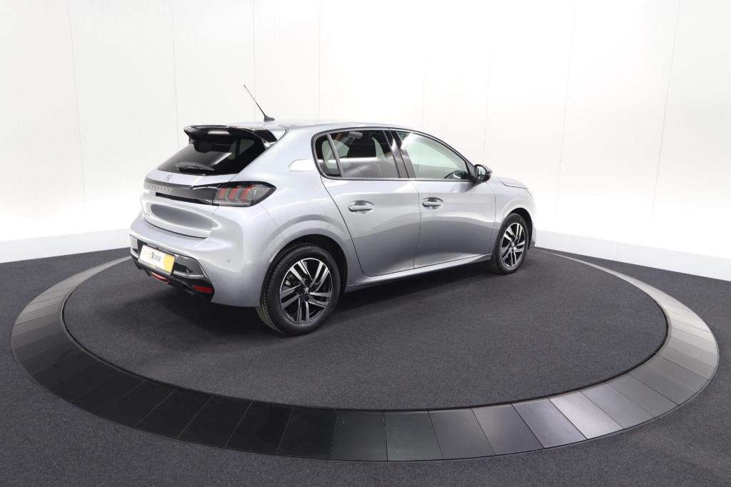 Peugeot 208 puretech 100 eat8 allure pack | camera | navigatie | apple carp