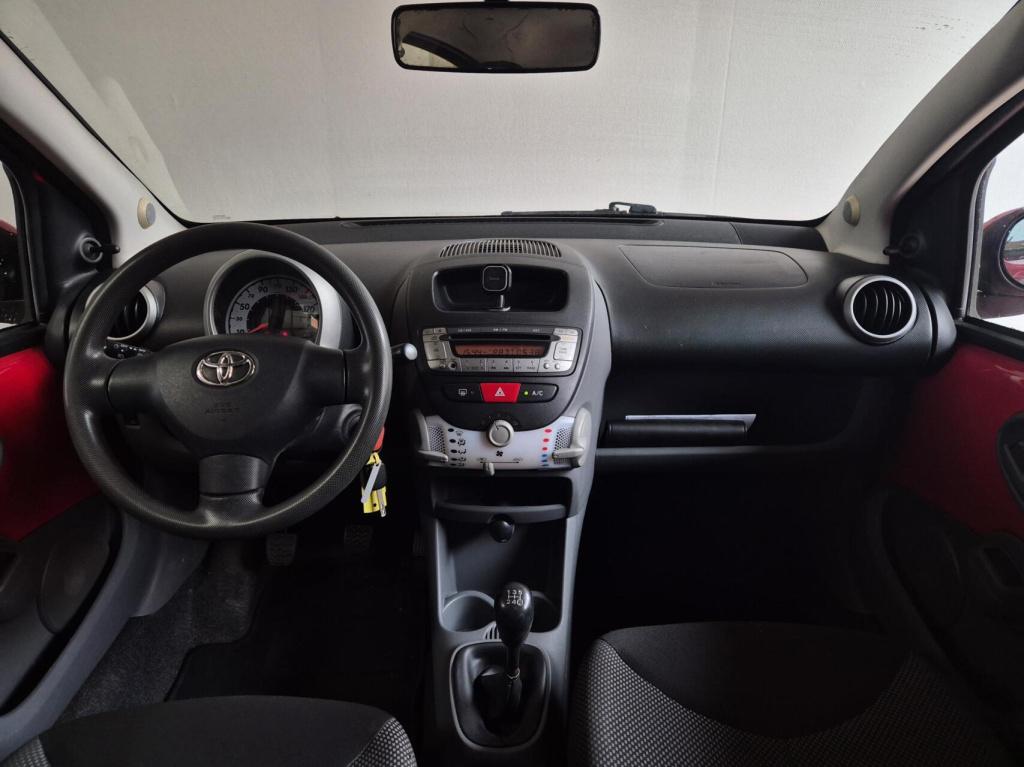 Toyota Aygo 1.0 / 5-deurs / airco / origineel nl
