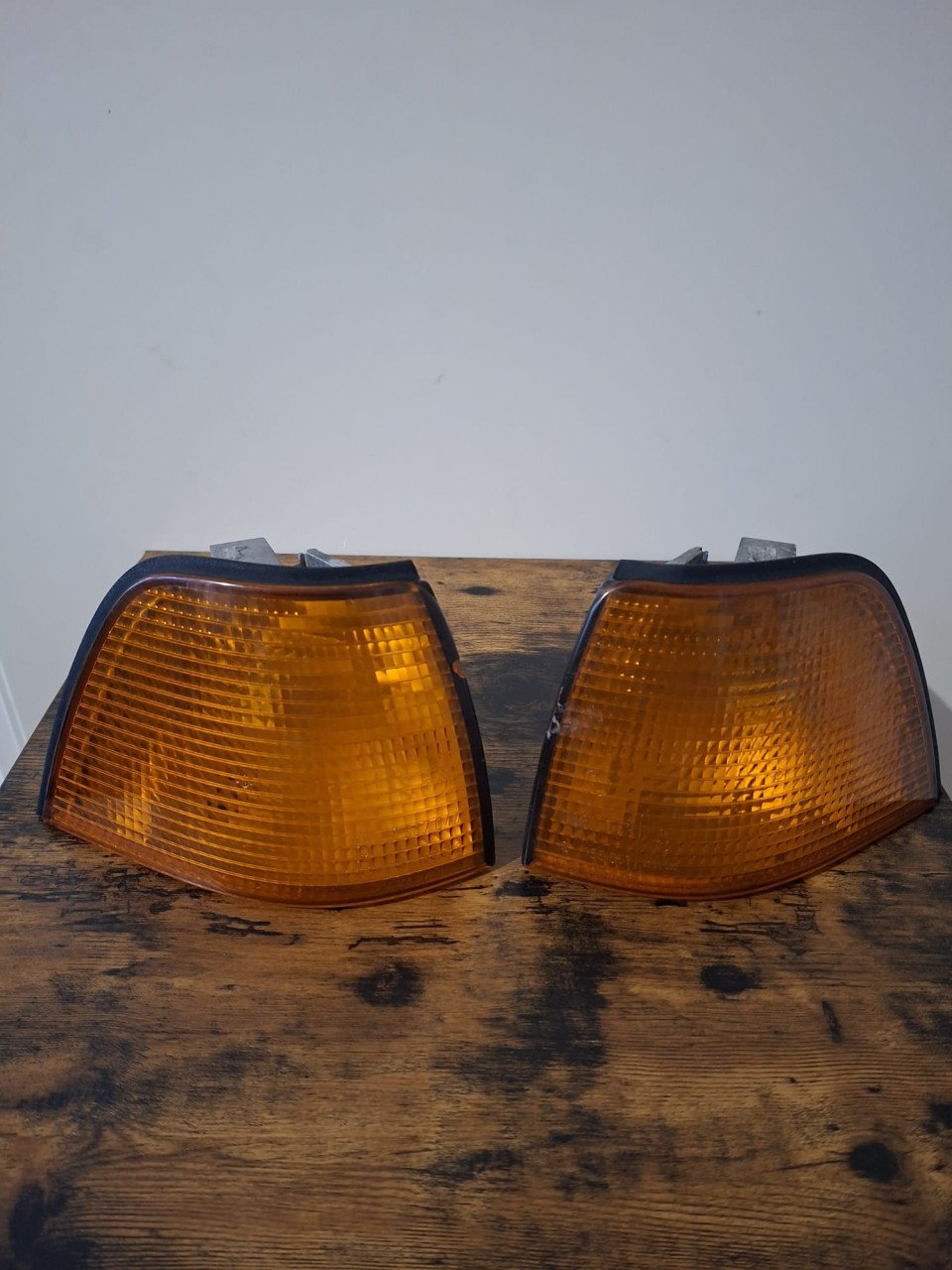 BMW E36 SEDAN KOPLAMP LINKS