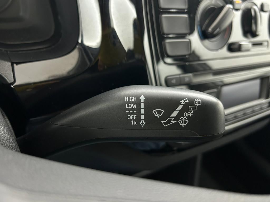 Volkswagen UP! occasion 1.0 move up! bluemotion | wit | tweedehands volkswa