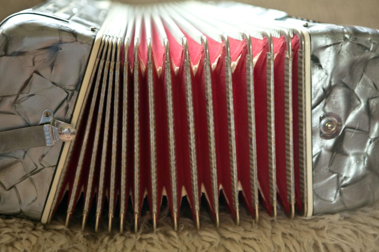 Italiaanse Marinucci accordeon 80 bas