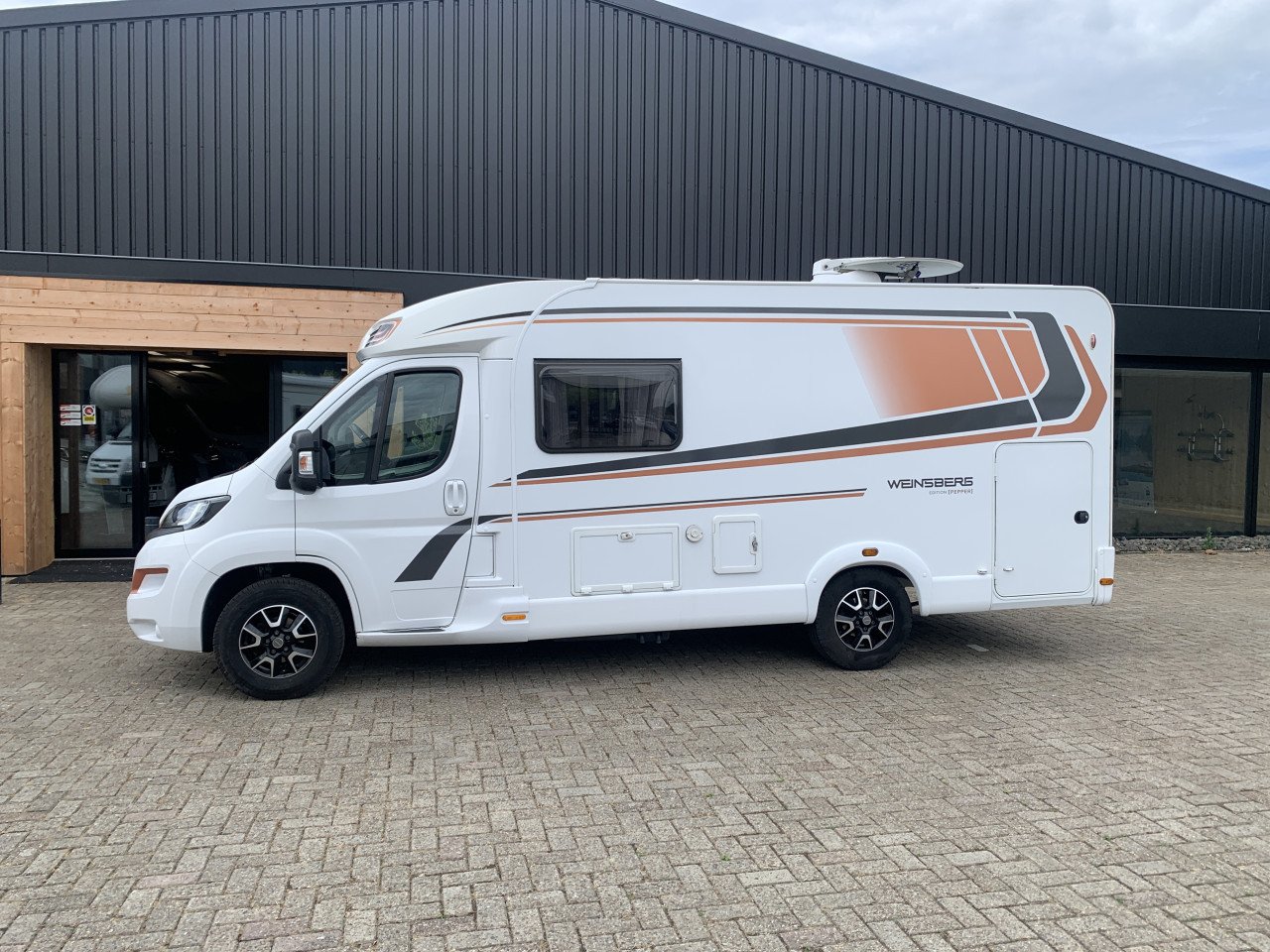 Weinsberg Edition {pepper} lengte bedden , 1e eigenaar,nieuwstaat !!!