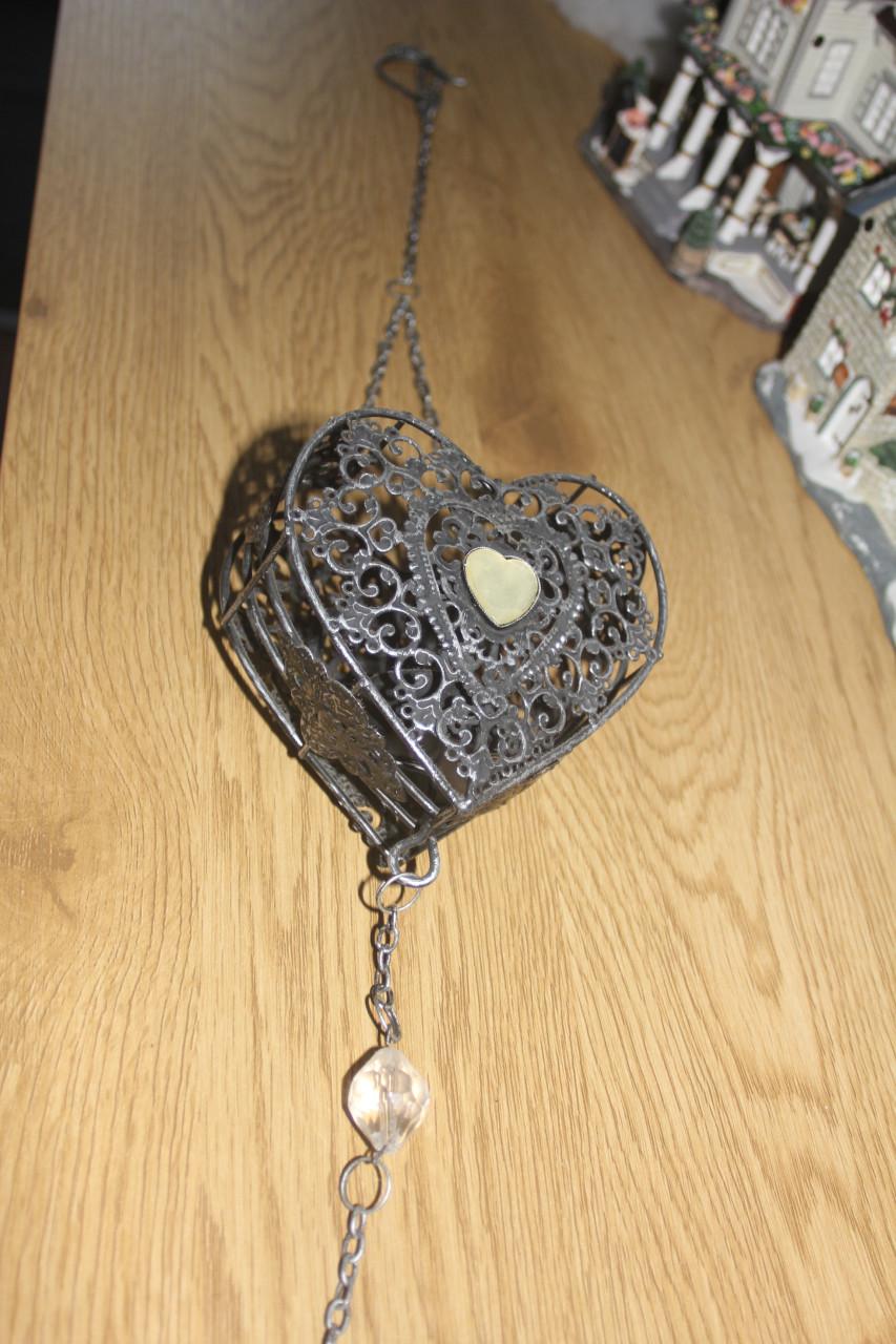 Metalen hart om op te hangen