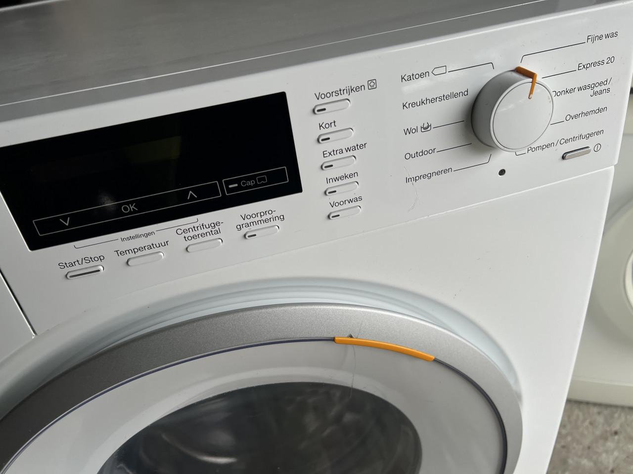 Miele WMB 120 WCS W1 Wasmachine 8 kg. 1600 toren nauwelijks gebruikt