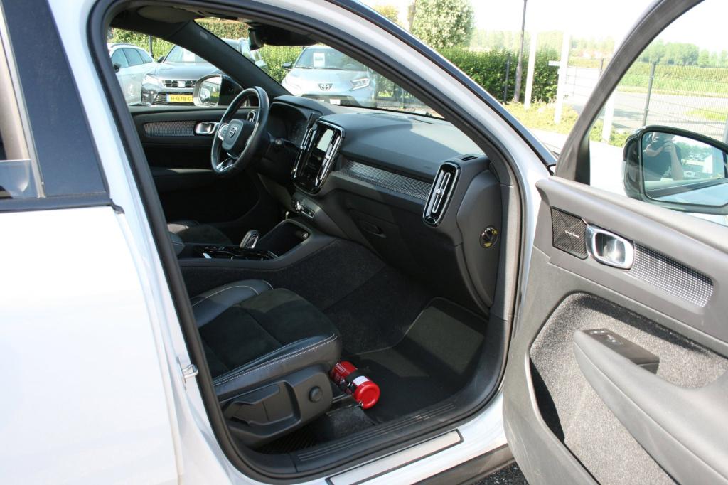 Volvo XC40 1.5 t5 recharge r-design / pano / 360camera / h&k
