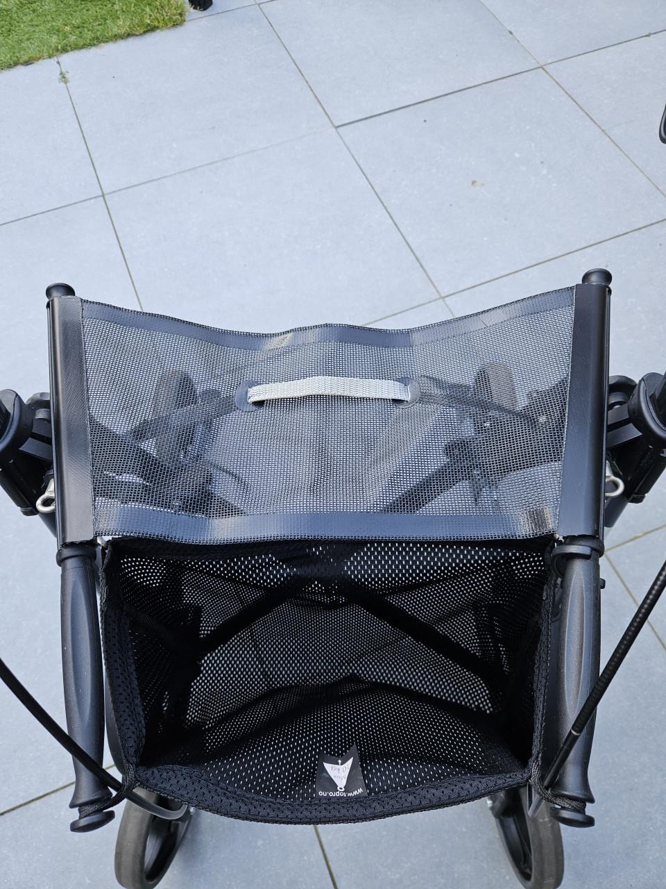 Zeer nette donkergrijze topro troja rollator lichtgewicht