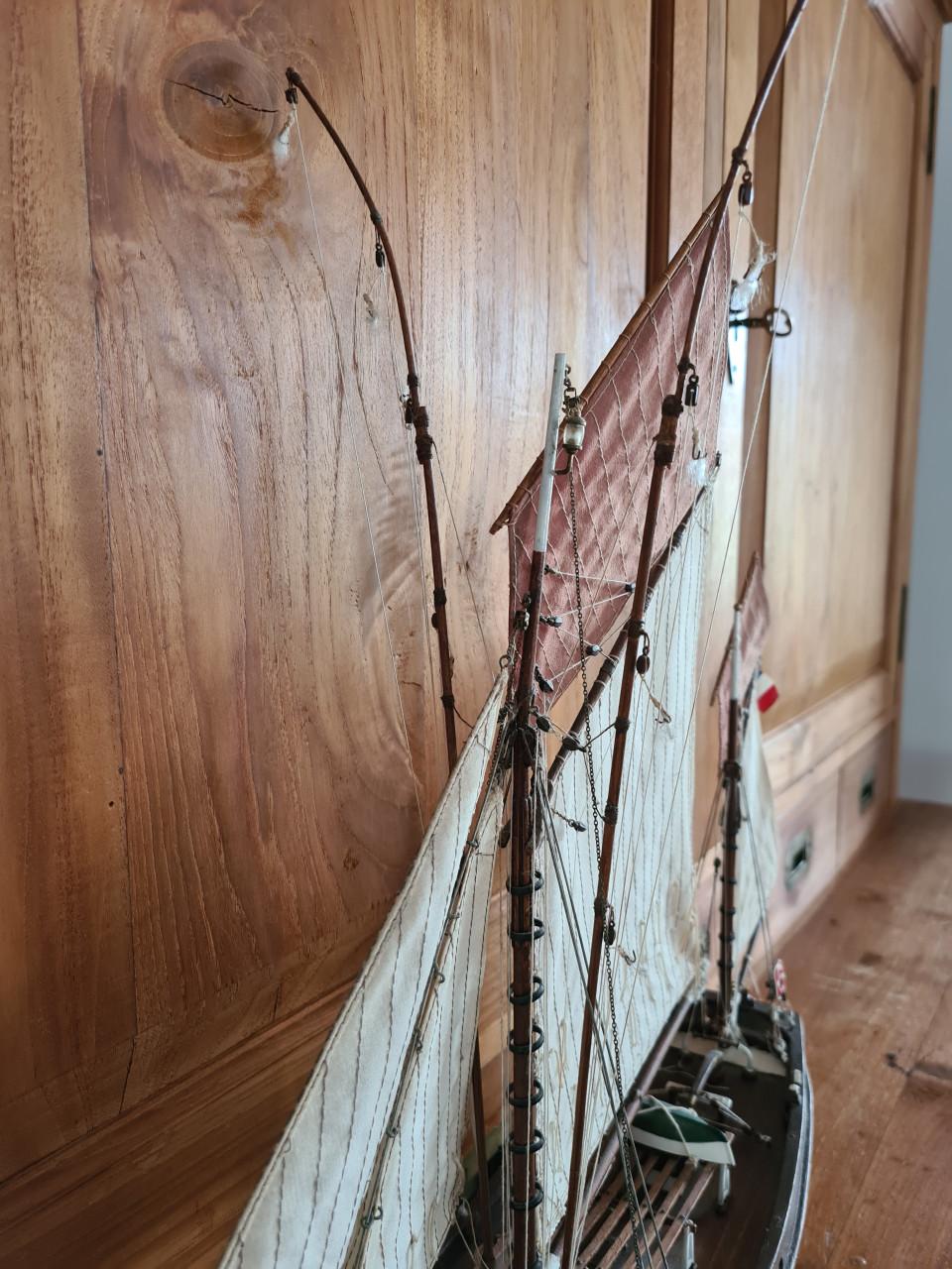 Zeer mooi gedetailleerd model van een zeilboot, type CC 829