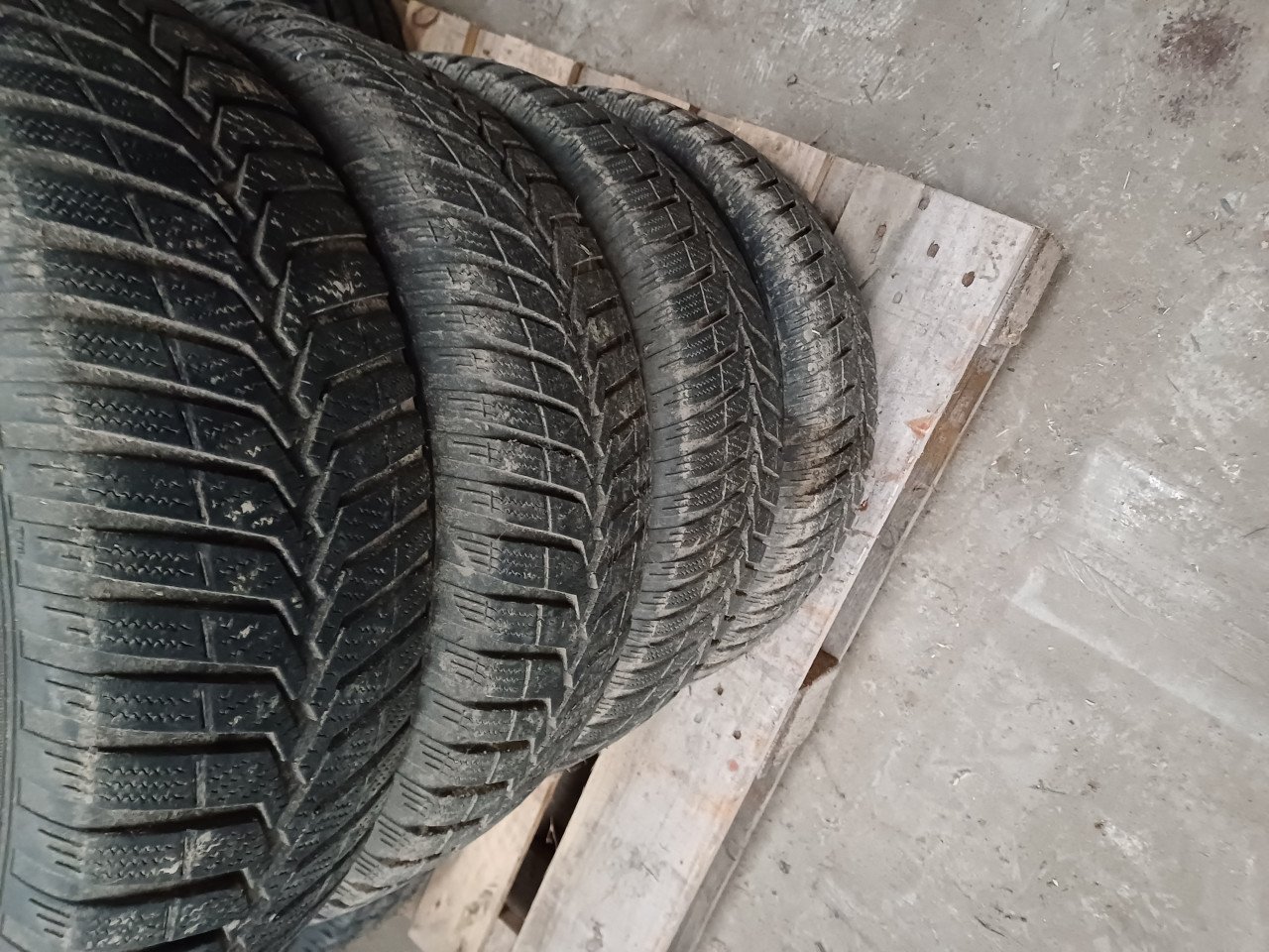 DIVERSE VELGEN MET (WINTER)BANDEN