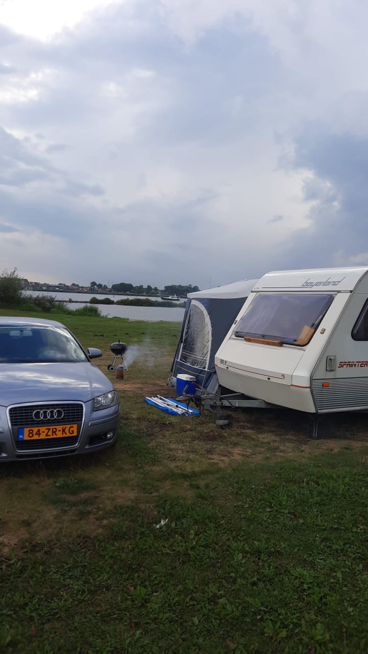Beyerland met voortent en luifel