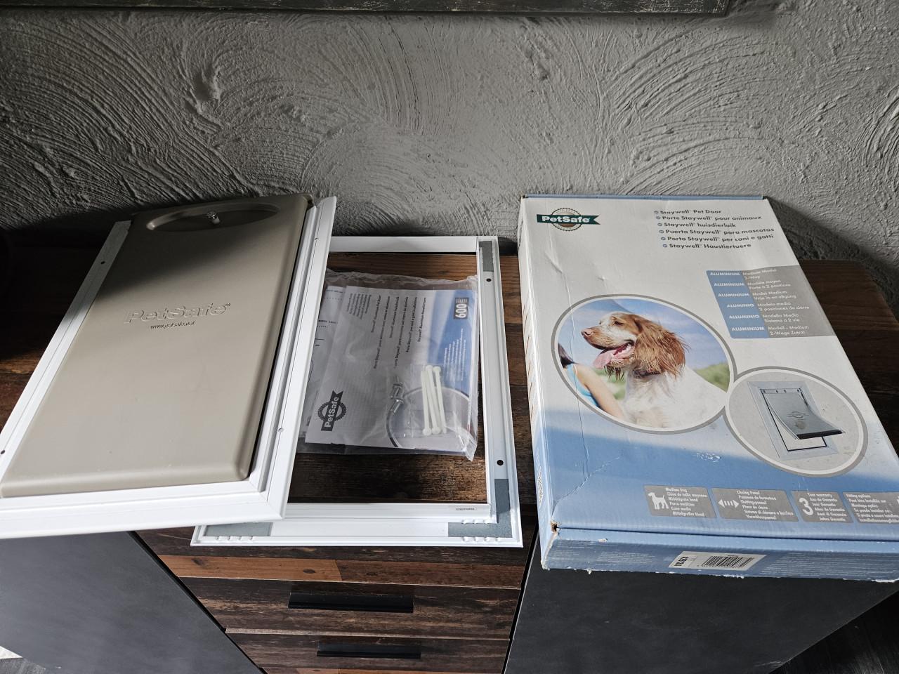 Nieuwe PetSafe Staywell aluminium hondenluik tot 18 kg