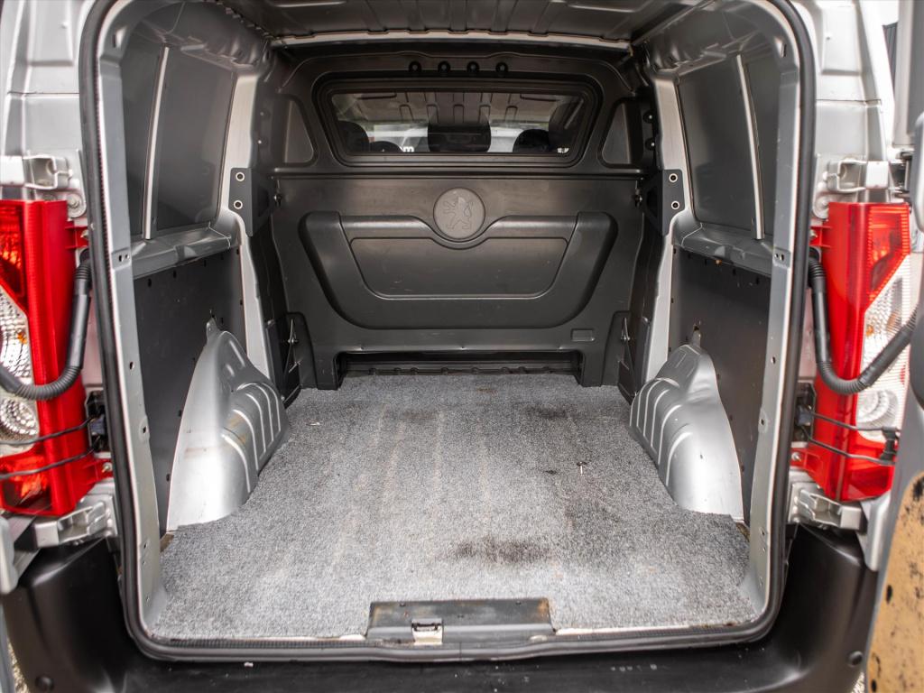 Peugeot Expert 2.0 hdi 120pk l2 dc