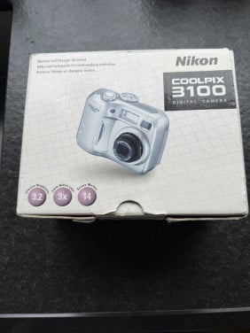 Nikon Coolpix 3100 Digitale camera. Complete set in doos