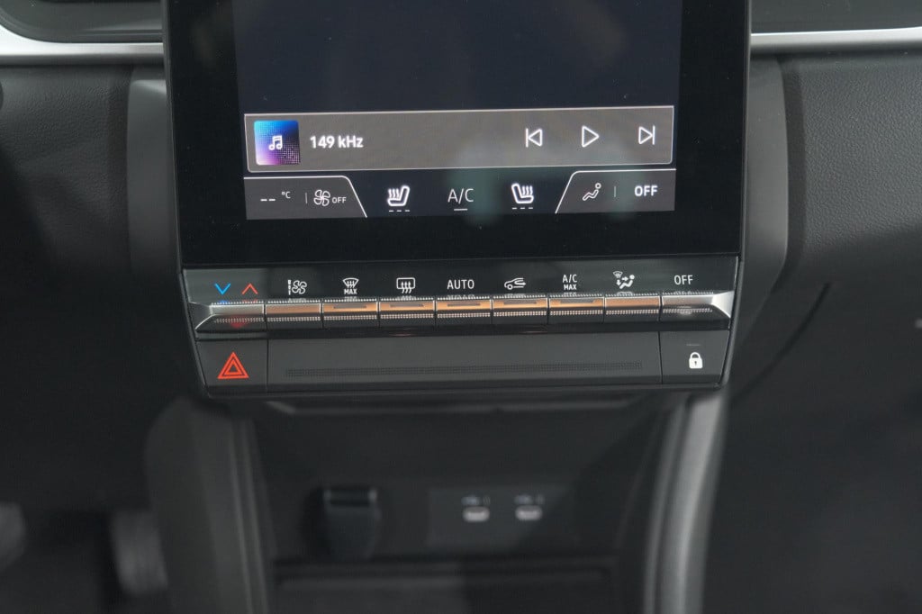 Renault Captur mild hybrid 160 evolution | camera | apple carplay | stoelve
