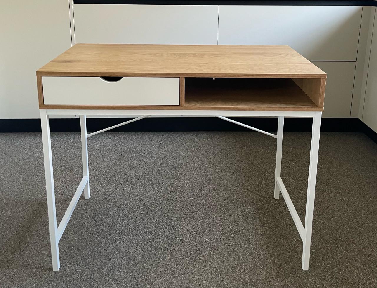 Leuk modern bureau als nieuw