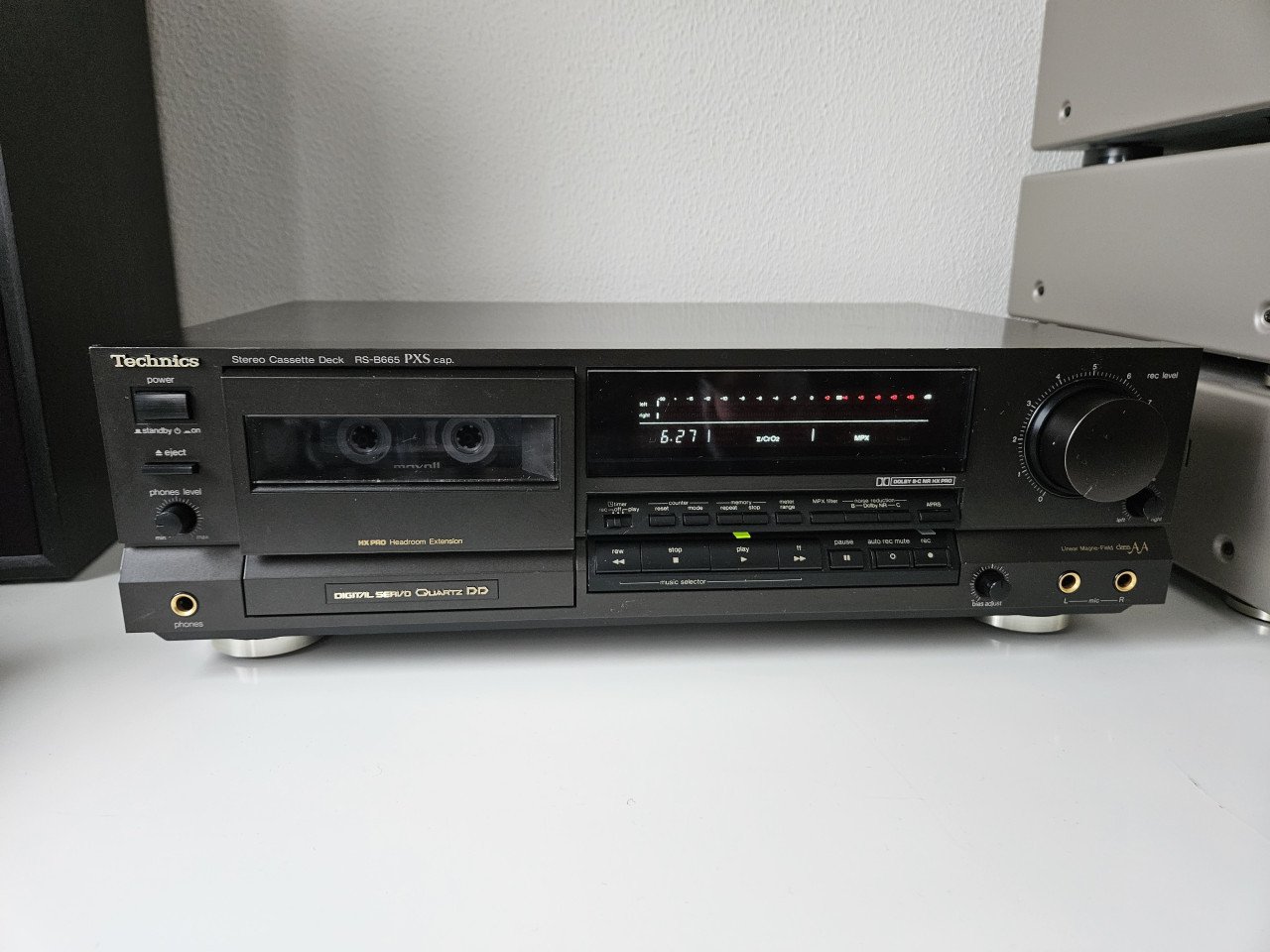 Technics RS-B665 cassettedeck.