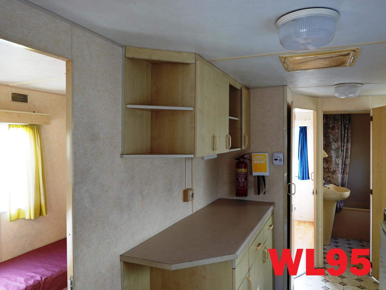 Betaalbare opknap stacaravan te koop voor 6 personen