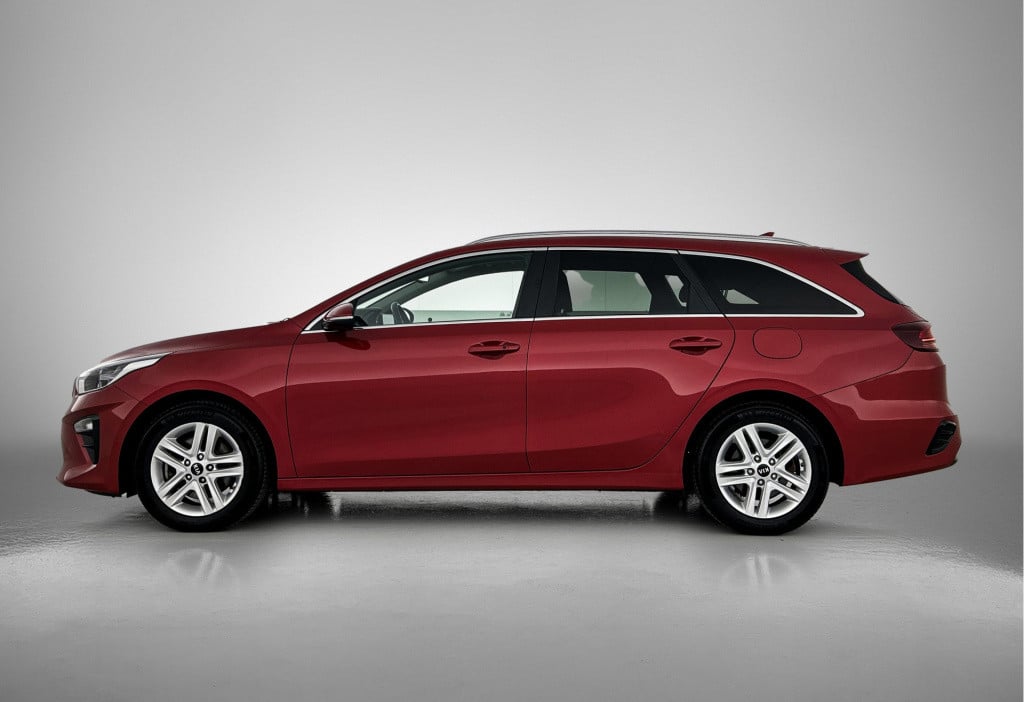Kia Ceed Sportswagon 1.4 t-gdi dynamicplusline half leder | btw | 140pk!