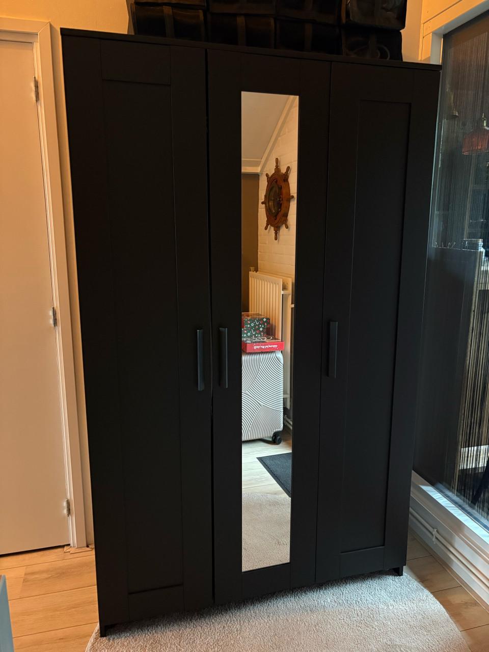 Ikea Brimnes zwart