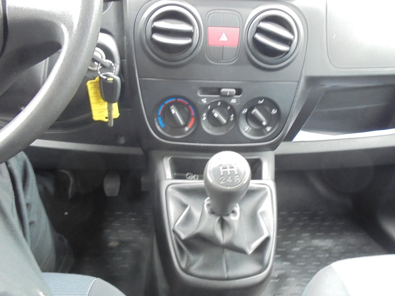 Peugeot Bipper in de 1.4 XR Benzine uitvoering hele nette auto