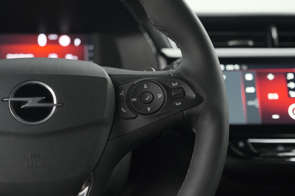 Opel Corsa 130 eat8 gs line | camera | navigatie | apple carplay | parkeers