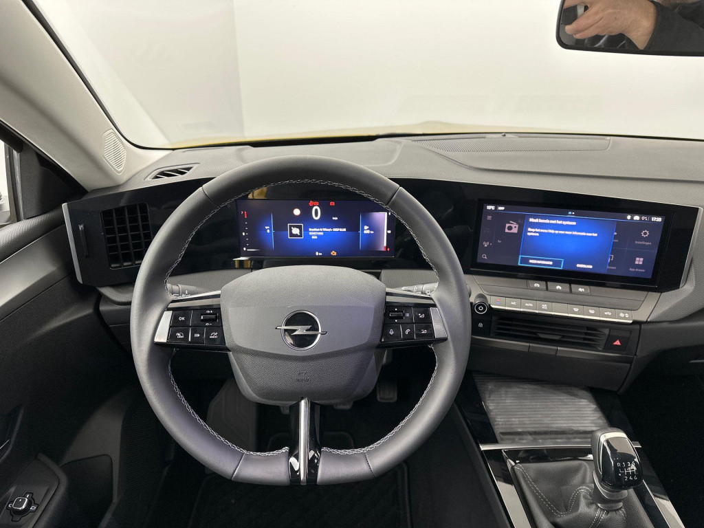 Opel Astra 1.2 level 2 | apple carplay/android auto | climate control | par