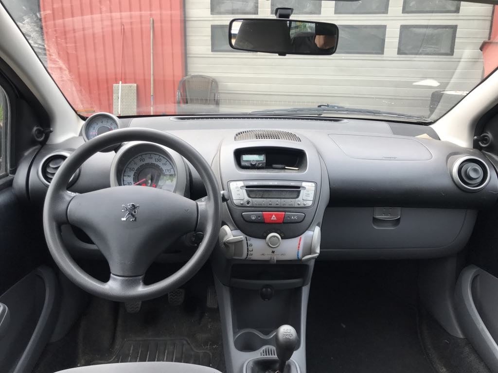 Peugeot 107 1.0-12v xs