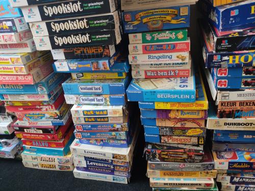 200 Gezelschapspellen/ bordspellen