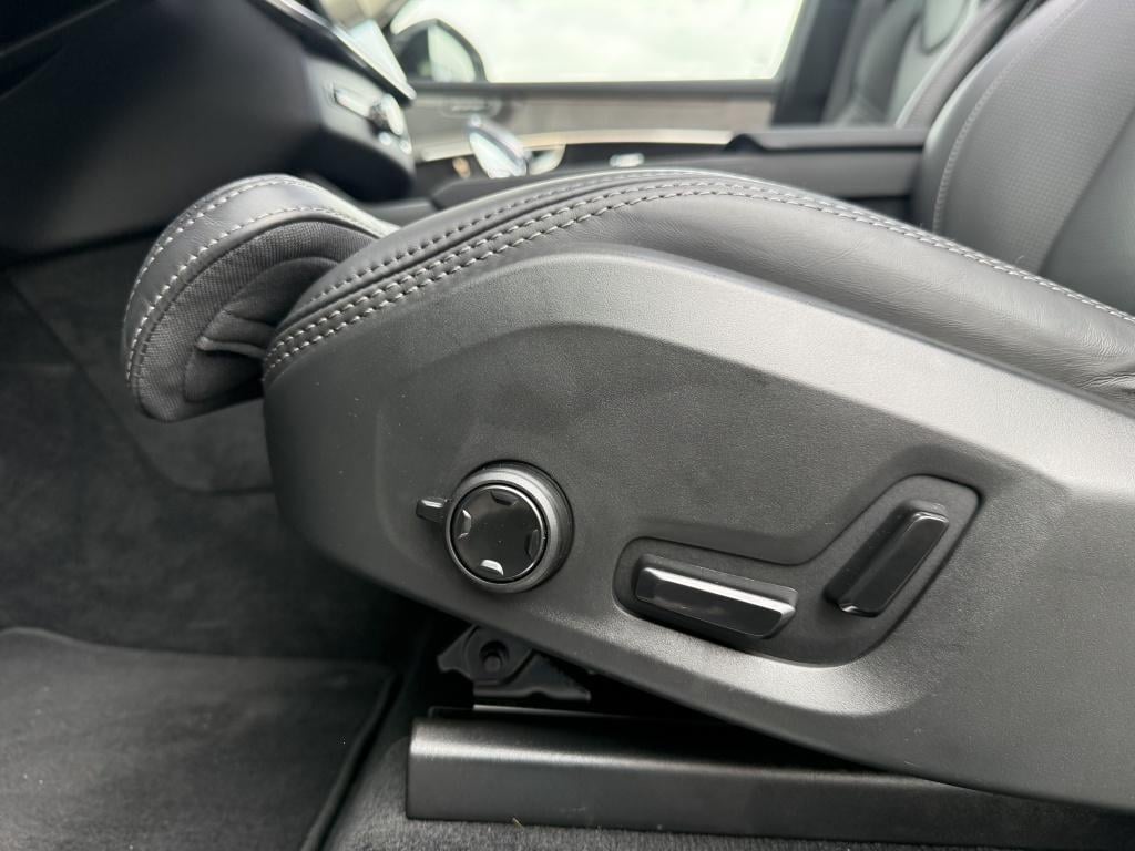 Volvo XC90 t8 455pk recharge ultra dark| full options! luchtvering| massage