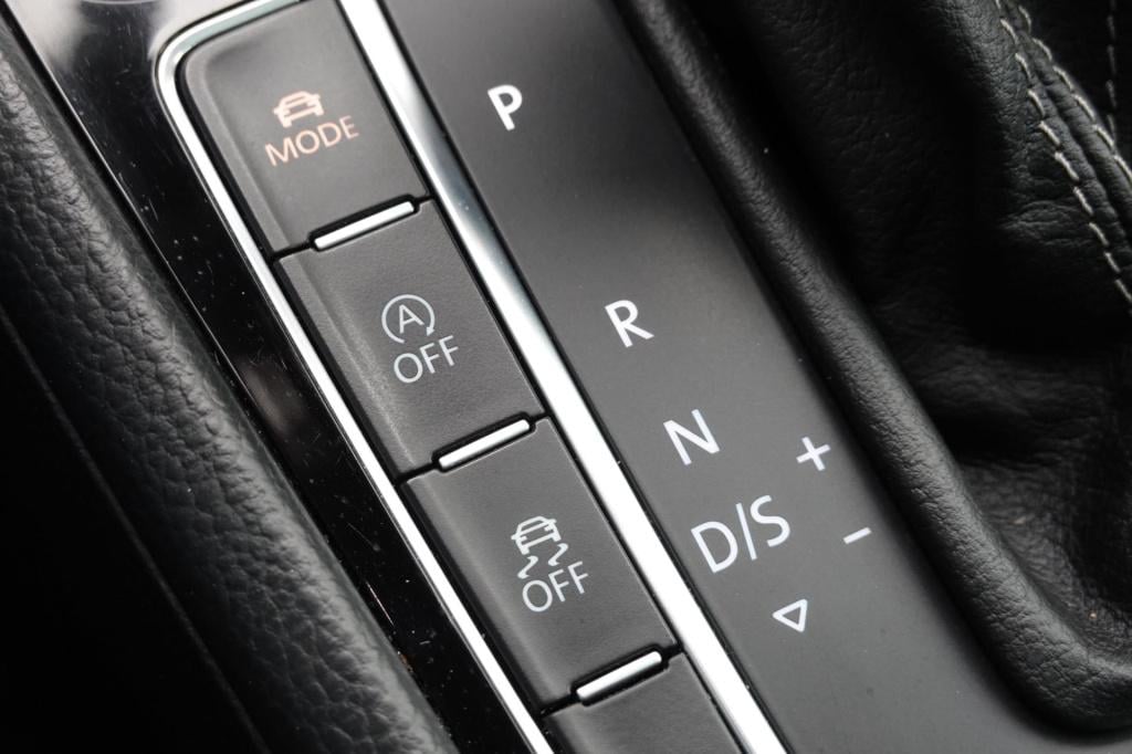 Volkswagen Golf 2.0 tsi r 4motion