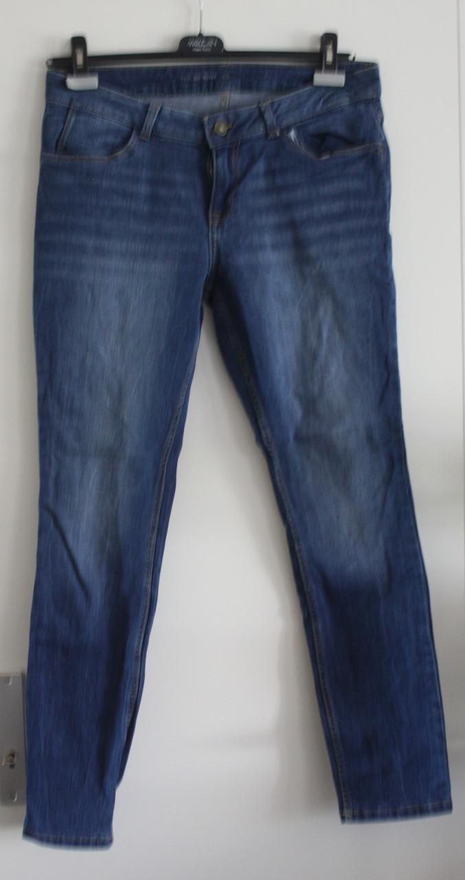 Donkerblauwe spijkerbroek maat 40