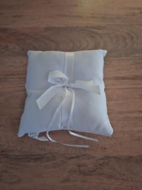 Kussentje voor ringen aan vast te maken
