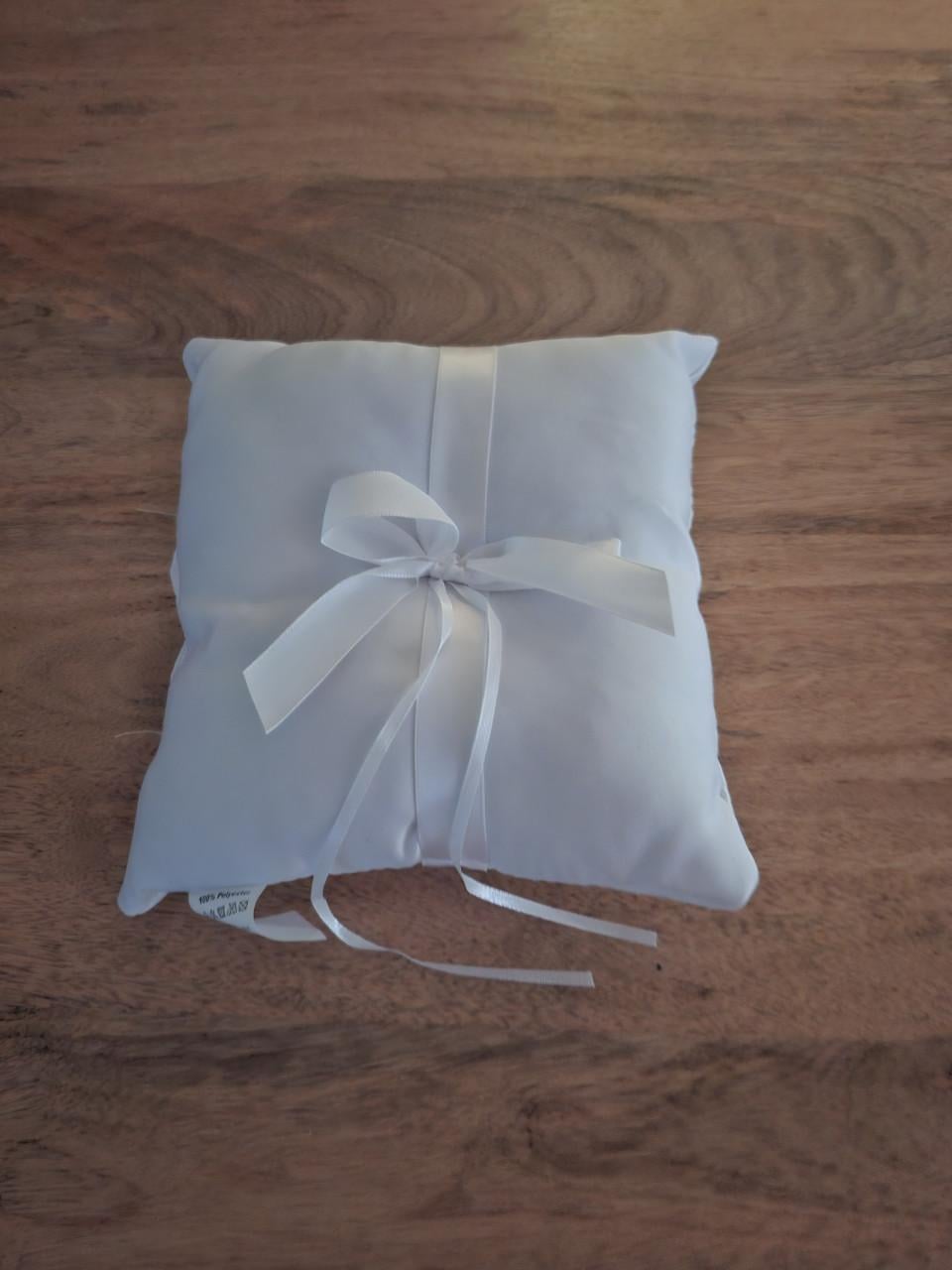 Kussentje voor ringen aan vast te maken
