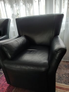 ZWART LEREN FAUTEUIL