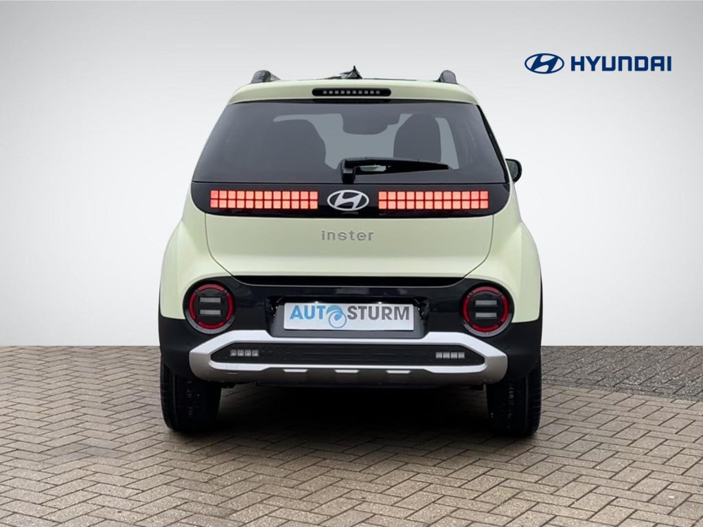 Hyundai Inster evolve 49 kwh winter + technology pack direct beschikbaar!