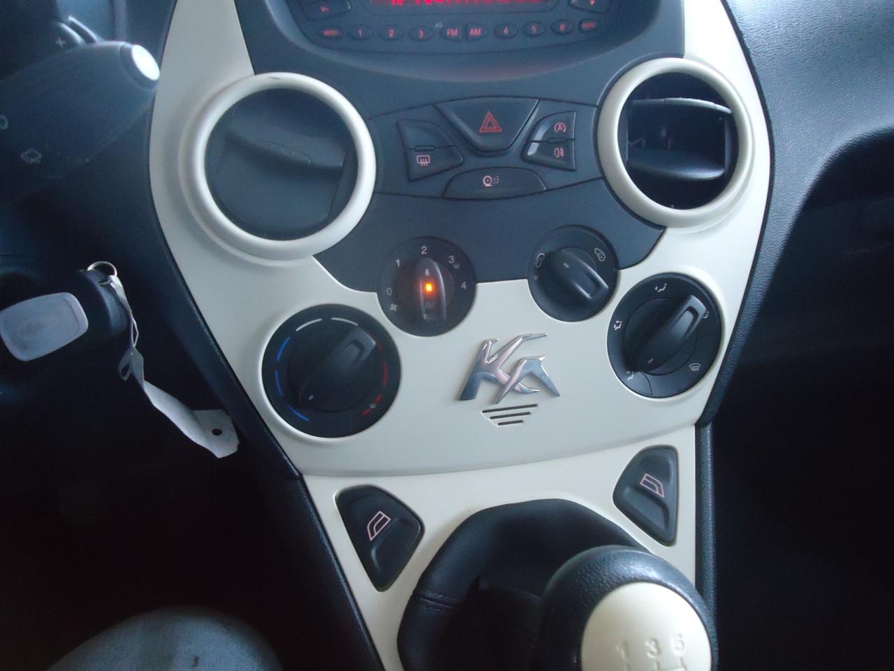 FORD KA 1.2 STYLE,AIRCO,LAGE KM STAND