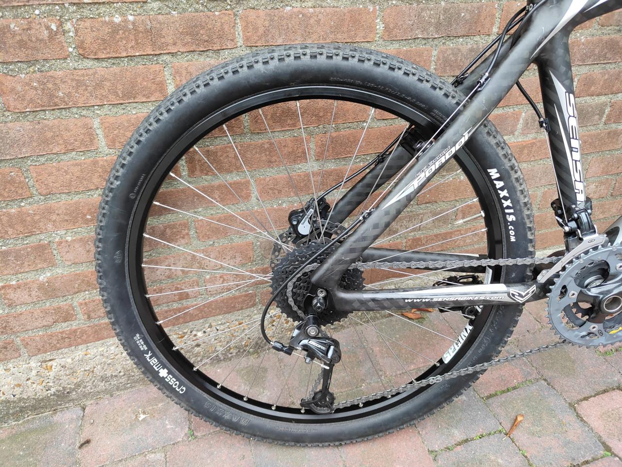 Sensa mountainbike Carbon zeer lichte fiets deore Rock Shox