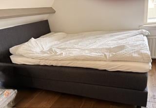 2 persoons boxspring 140x200