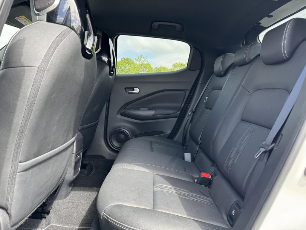 Nissan Juke 1.6 hybrid tekna full options!