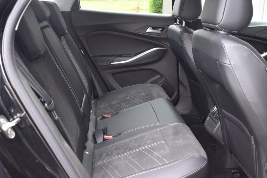 Opel Grandland 1.6 turbo plug-in hybrid gs 225pk | navi | camera | elektr. 