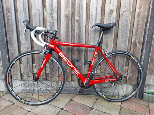 GERESERVEERD:  Racefiets BeOne Raw Pro