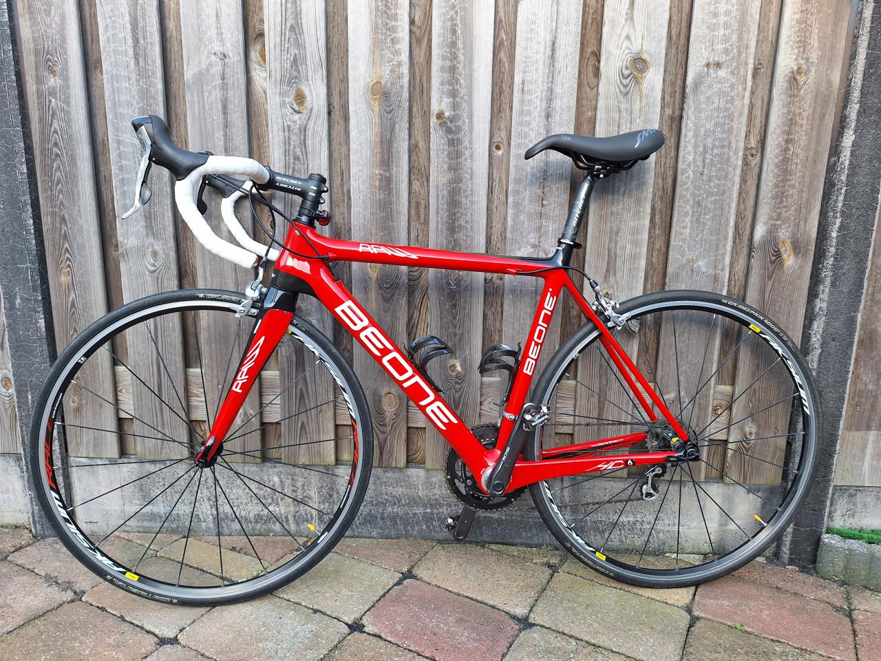 GERESERVEERD:  Racefiets BeOne Raw Pro