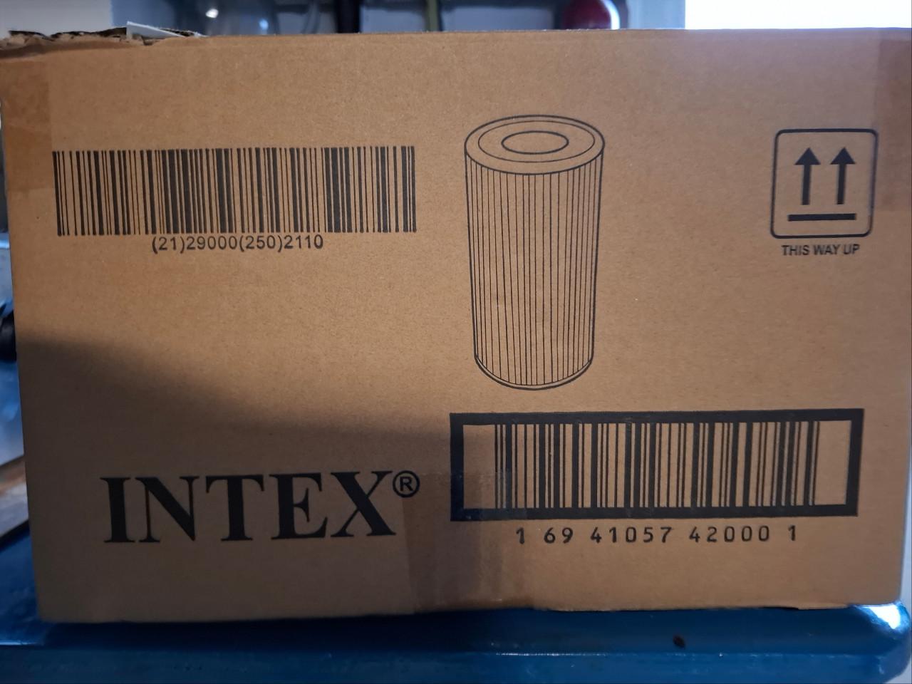 Zwembad voor in de tuin, merk intex (3 mtr x 2 mtr x 0,75 mtr)