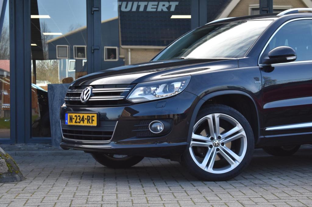Volkswagen Tiguan 1.4 tsi r-line lm | trekhaak | xenon | led | stoelverwarm